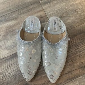 Anthropologie Llani Slides